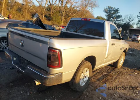 2015 Ram 1500 Express z USA, uszkodzony, nr VIN 3C6JR6AT4FG665677